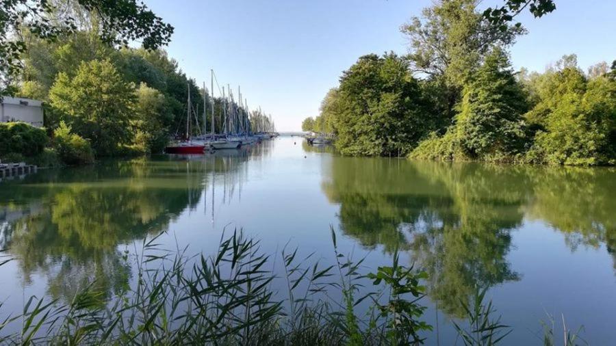 Fuzliget Surf Garden Lägenhet Balatonfůzfő Exteriör bild