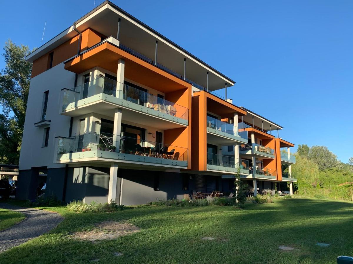 Fuzliget Surf Garden Lägenhet Balatonfůzfő Exteriör bild