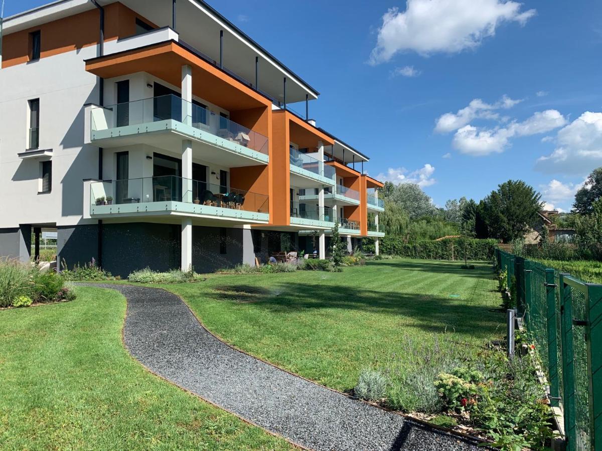 Fuzliget Surf Garden Lägenhet Balatonfůzfő Exteriör bild